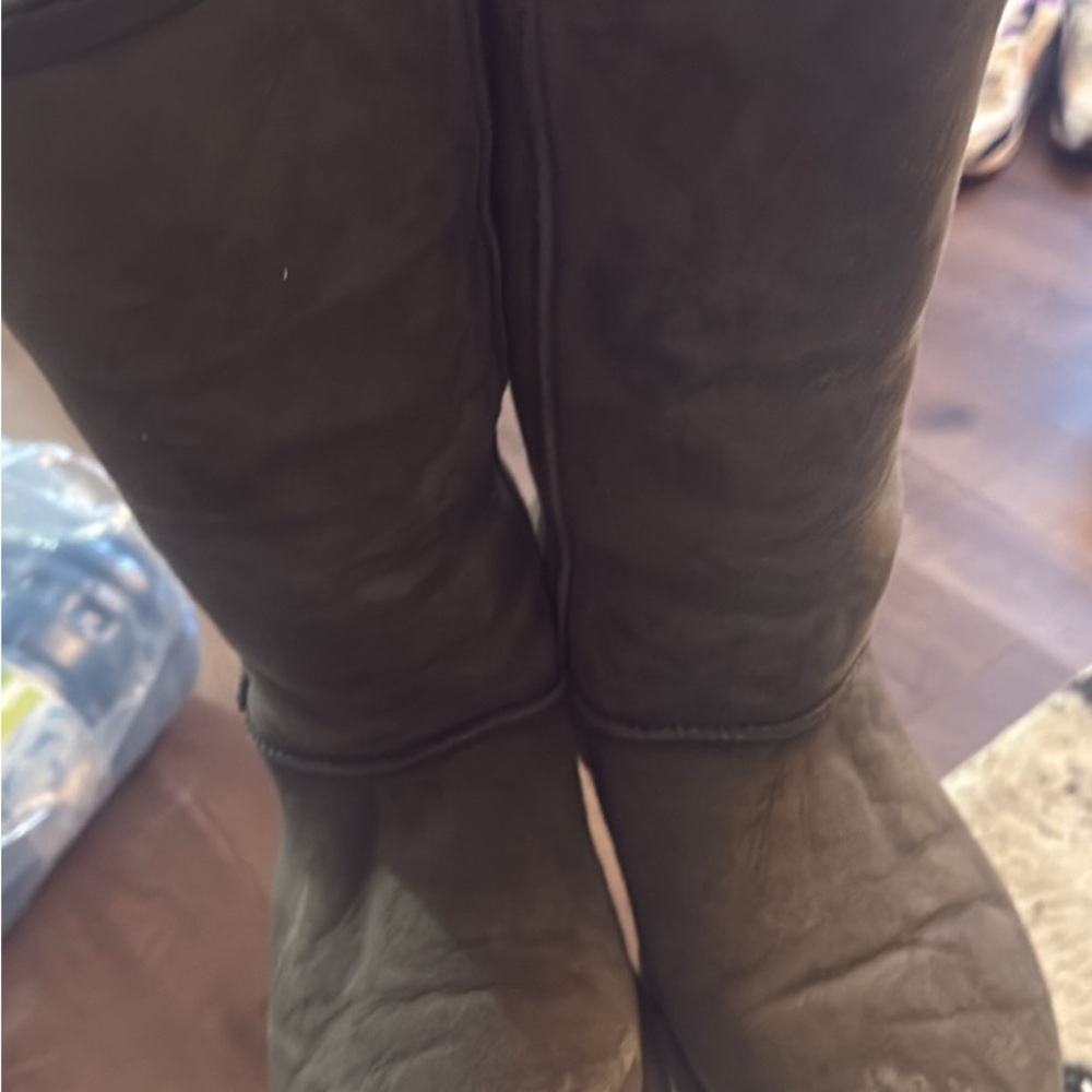 UGG grey Suede Boots